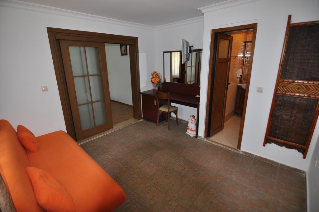 Longhouse Inn Hotel Dalyan Quarto foto